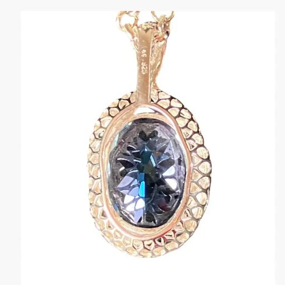 Handcrafted Multifaceted Simulated Sapphire With Silver Plated Chain